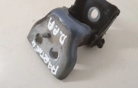 Peugeot Partner Front door lower hinge 