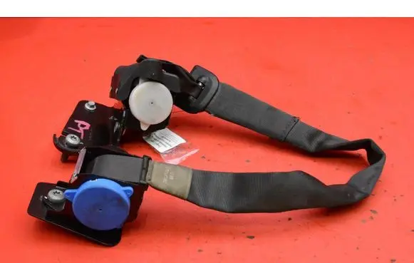 Ford Mondeo MK IV Front seatbelt ES73F613F72AD