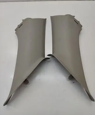 Chrysler 300 - 300C (C) pillar trim 0UM36BD1AC 04M37BD1AC