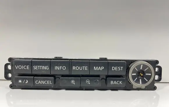 Nissan X-Trail T30 Radio/GPS head unit trim 28395EQ300 T31000A1601000 4D12