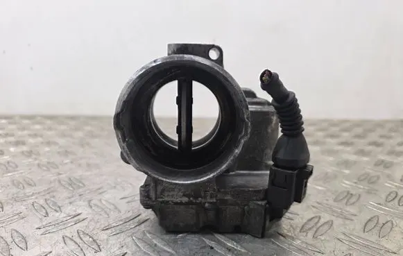 Audi A4 S4 B7 8E 8H Throttle valve 03G128063C A2C53099815 1008050229