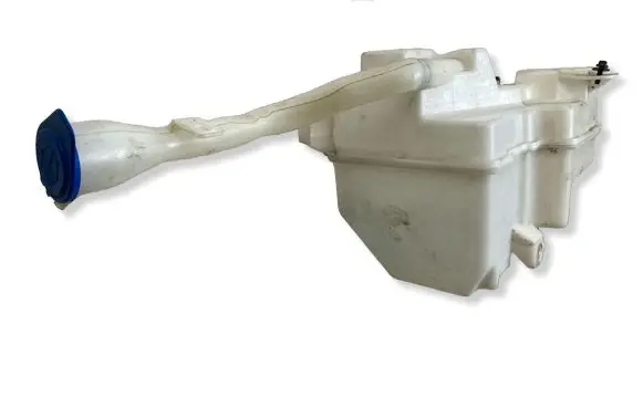 Volvo XC40 Windshield washer fluid reservoir/tank 32274693