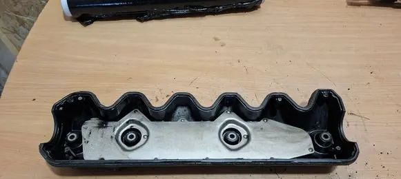 Volkswagen Transporter - Caravelle T4 Rocker cam cover 074103469F