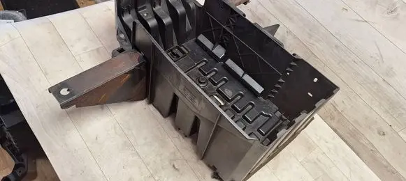 Opel Vivaro Battery box tray 93862230 8200901678 245960