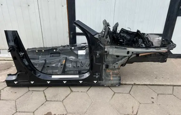 Front quarter panel