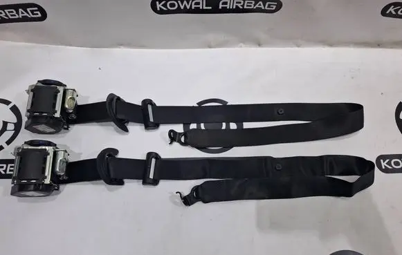 Mercedes-Benz V Class W447 Set of seat belts A4478603785 A4478603685