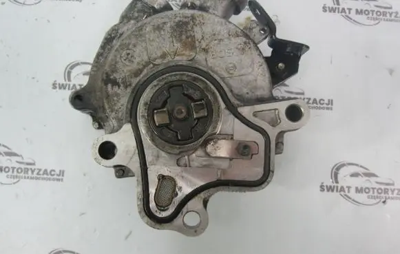 Land Rover Discovery 3 - LR3 Vacuum pump 4R8Q2A451AF