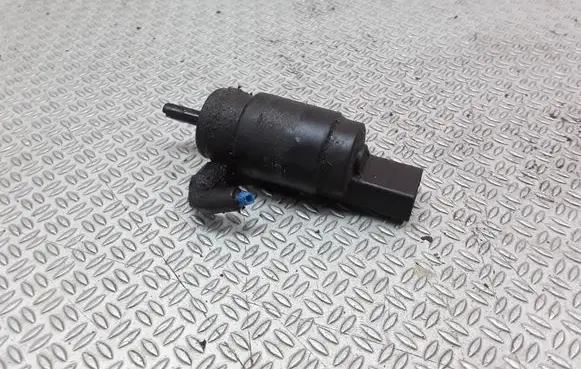 Mercedes-Benz C W203 Windscreen/windshield washer pump
