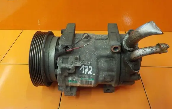 Nissan Qashqai Air conditioning (A/C) compressor (pump) 926009865R