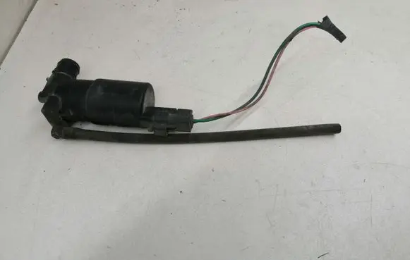 Toyota Aygo AB10 Windscreen/windshield washer pump 8200031805