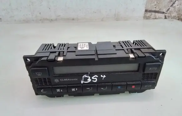 Volkswagen PASSAT B5.5 Climate control unit