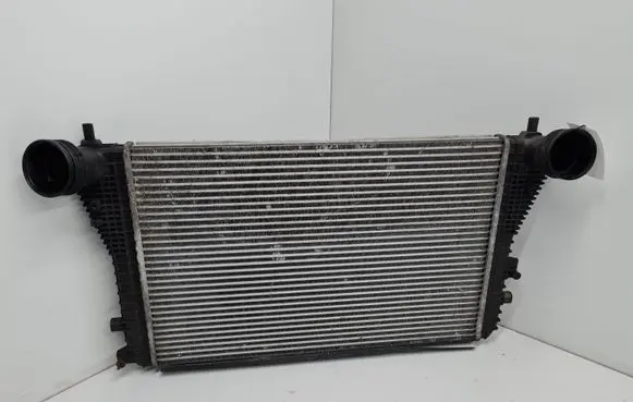 Volkswagen Touran I Intercooler radiator 1K0145803