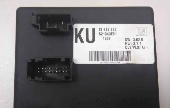 Opel Insignia A Light module LCM 13399666