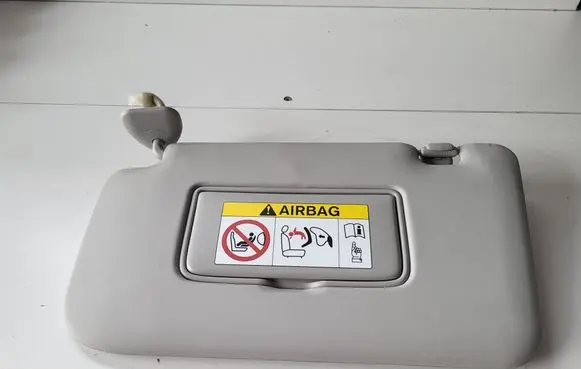 Nissan X-Trail T32 Sun visor