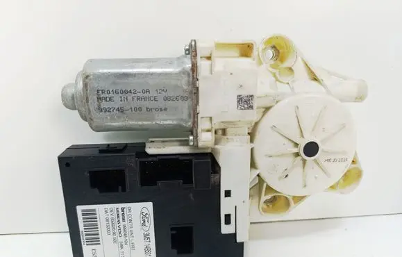Ford C-MAX I Front door window regulator motor 3M5T14B531AF