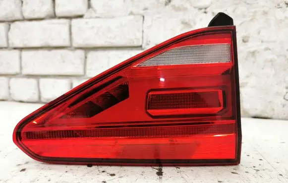 Volkswagen Touran III Tailgate rear/tail lights 5TA945093D L90059824