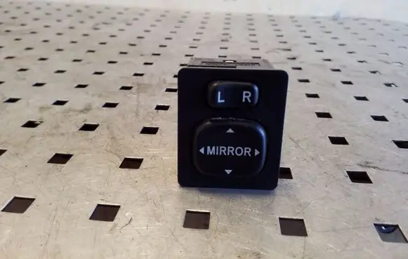 Toyota RAV 4 (XA20) Wing mirror switch 769746A