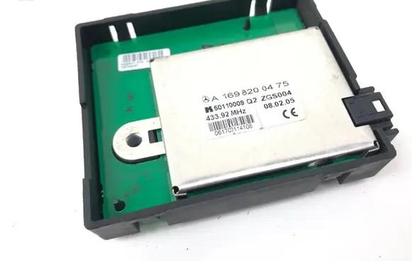 Mercedes-Benz A W169 Antenna control unit A1698200475 50110009
