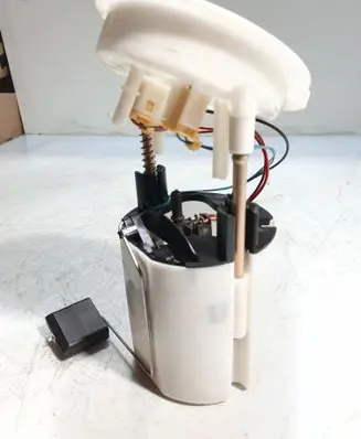 BMW 3 E90 E91 In-tank fuel pump 6763850