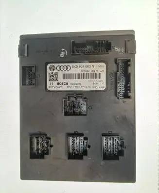 Audi A4 S4 B8 8K Comfort/convenience module 8K0907063N 09029001 F005V00852