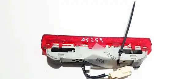 Lexus IS 220D-250-350 Third/center stoplight