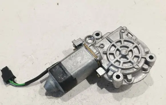 Audi A6 S6 C4 4A Rear door window regulator motor 0531826101