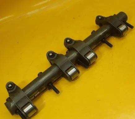 Volkswagen PASSAT B6 Camshaft 03G109527