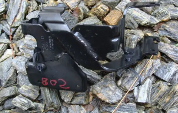 Peugeot 2008 II ABS pump bracket 9831013180 197119 KA1602690001