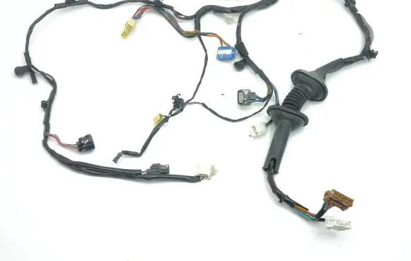 Mitsubishi Outlander Front door wiring loom 8512A197