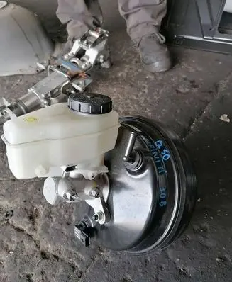 Infiniti Q50 Brake booster 0204802425 N215T
