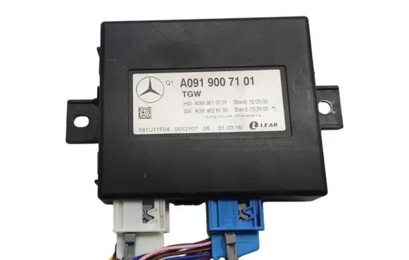 Infiniti Q30 Gateway control module A0919007101