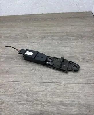 Volkswagen PASSAT B7 Tailgate/trunk/boot lift motor 3AF827887