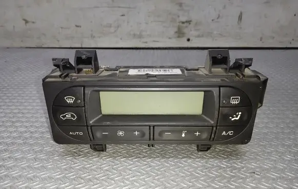 Citroen C3 Climate control unit 96588239XT