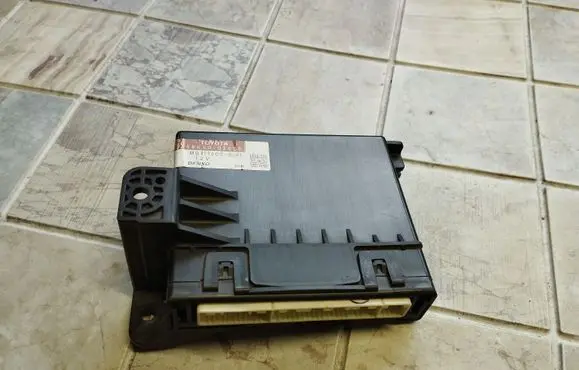 Toyota Auris 150 Other control units/modules 8865002420 MB1776003693