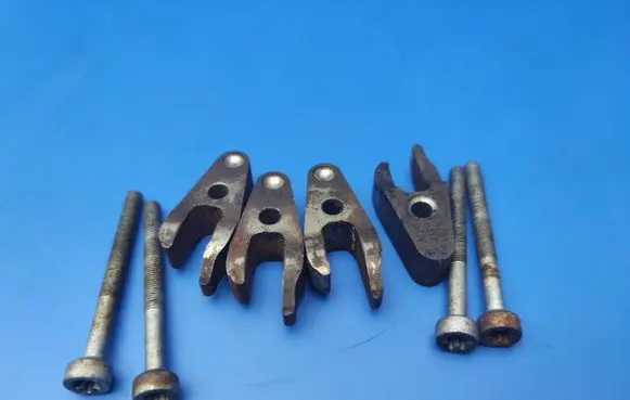 Fuel Injector clamp holder