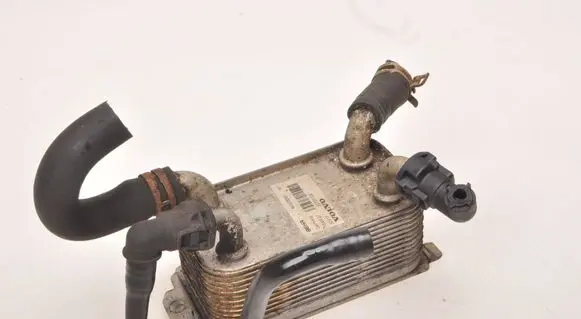 Volvo C70 Engine oil radiator 30723129