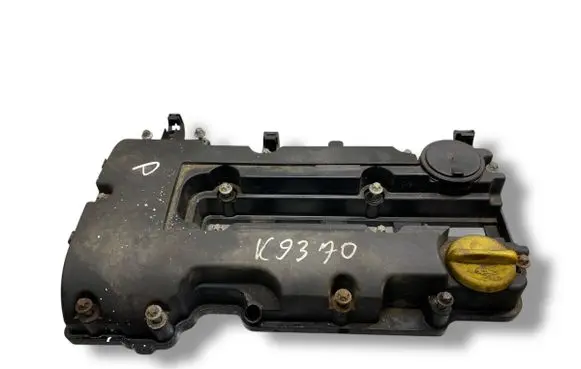 Opel Corsa D Rocker cam cover 55561426