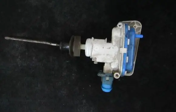 Audi 80 90 S2 B4 Central locking vacuum pump 893862123