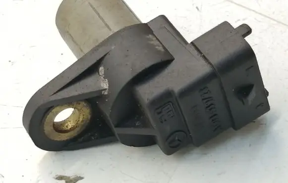 Mercedes-Benz 309 Camshaft position sensor A0031539728