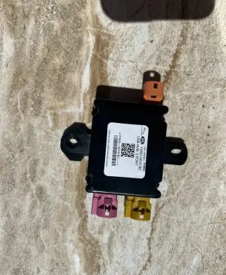 Jaguar XJ X351 USB control unit FW9319010BC