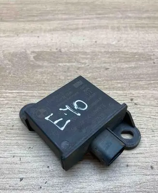 BMW 3 E92 E93 Tire pressure control unit 6781846
