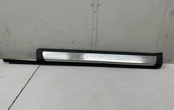 Mercedes-Benz SLK R172 Front sill (body part) A1726800535