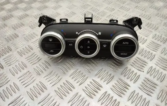 Fiat 500L Climate control unit 735655880