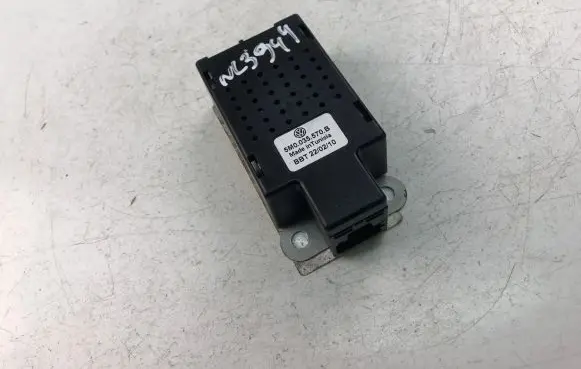 Volkswagen Golf VI Other control units/modules 5M0035570B