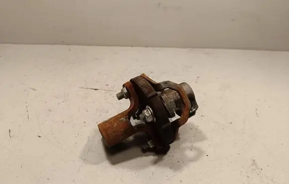Nissan Navara D40 Steering column universal joint 480734w911