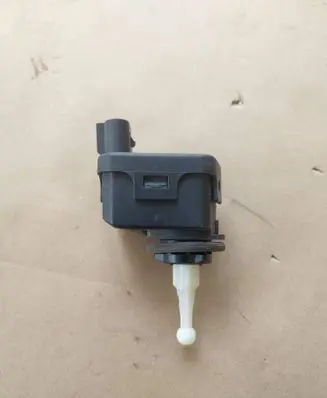 Headlight level adjustment motor