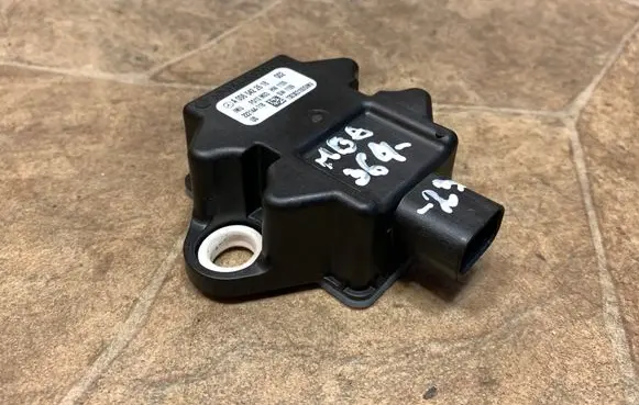 Mercedes-Benz ML W166 ESP acceleration yaw rate sensor A0065422618