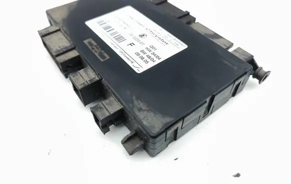 Mercedes-Benz C W203 Seat control module A2118704926 05022307