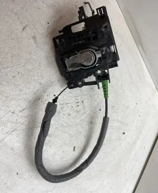 BMW i3 Front door exterior handle/bracket 7290863
