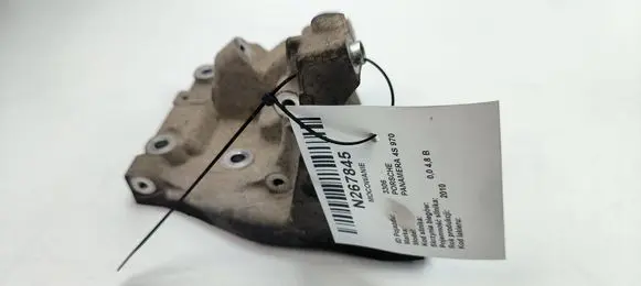 Porsche Panamera (970) Engine mounting bracket 